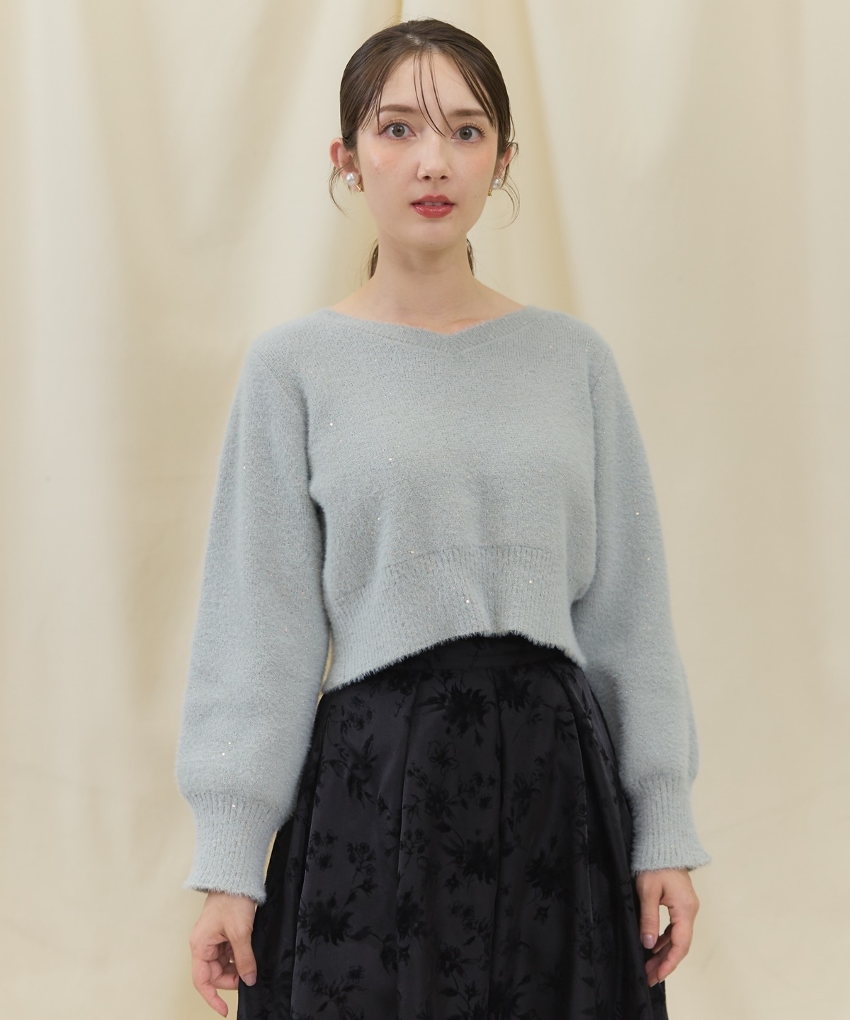 Vネックミニフラワースパンコールニットプルオーバー