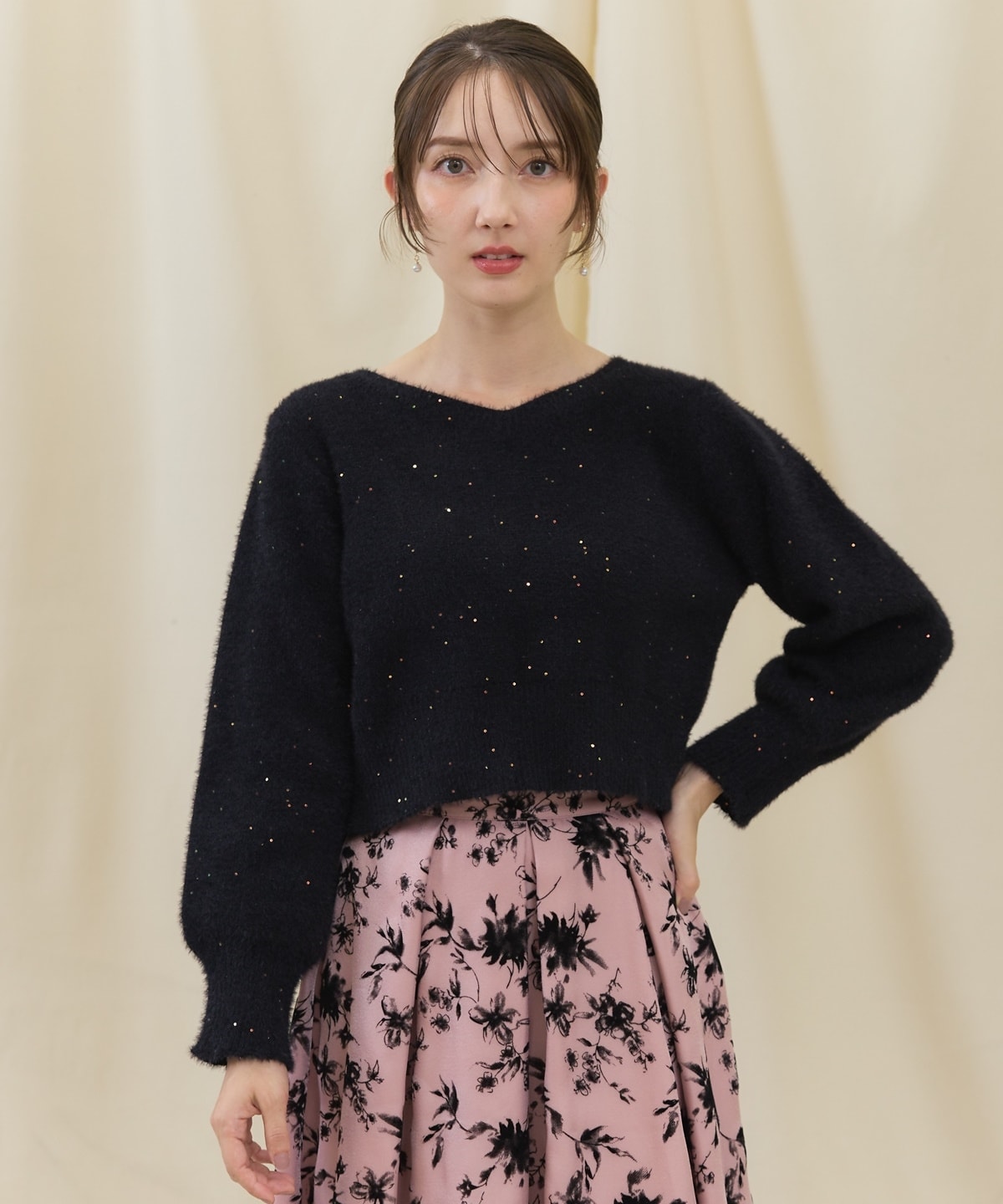 Vネックミニフラワースパンコールニットプルオーバー