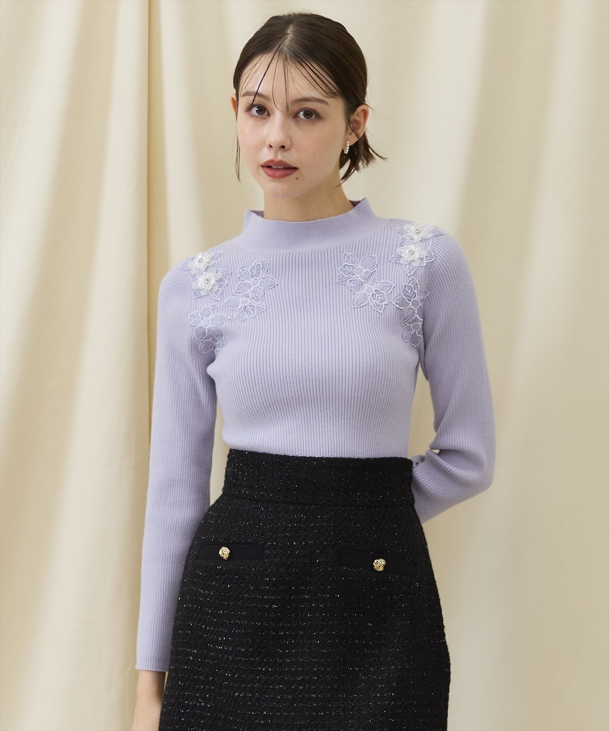 ショルダーレース刺繍ニットプルオーバー