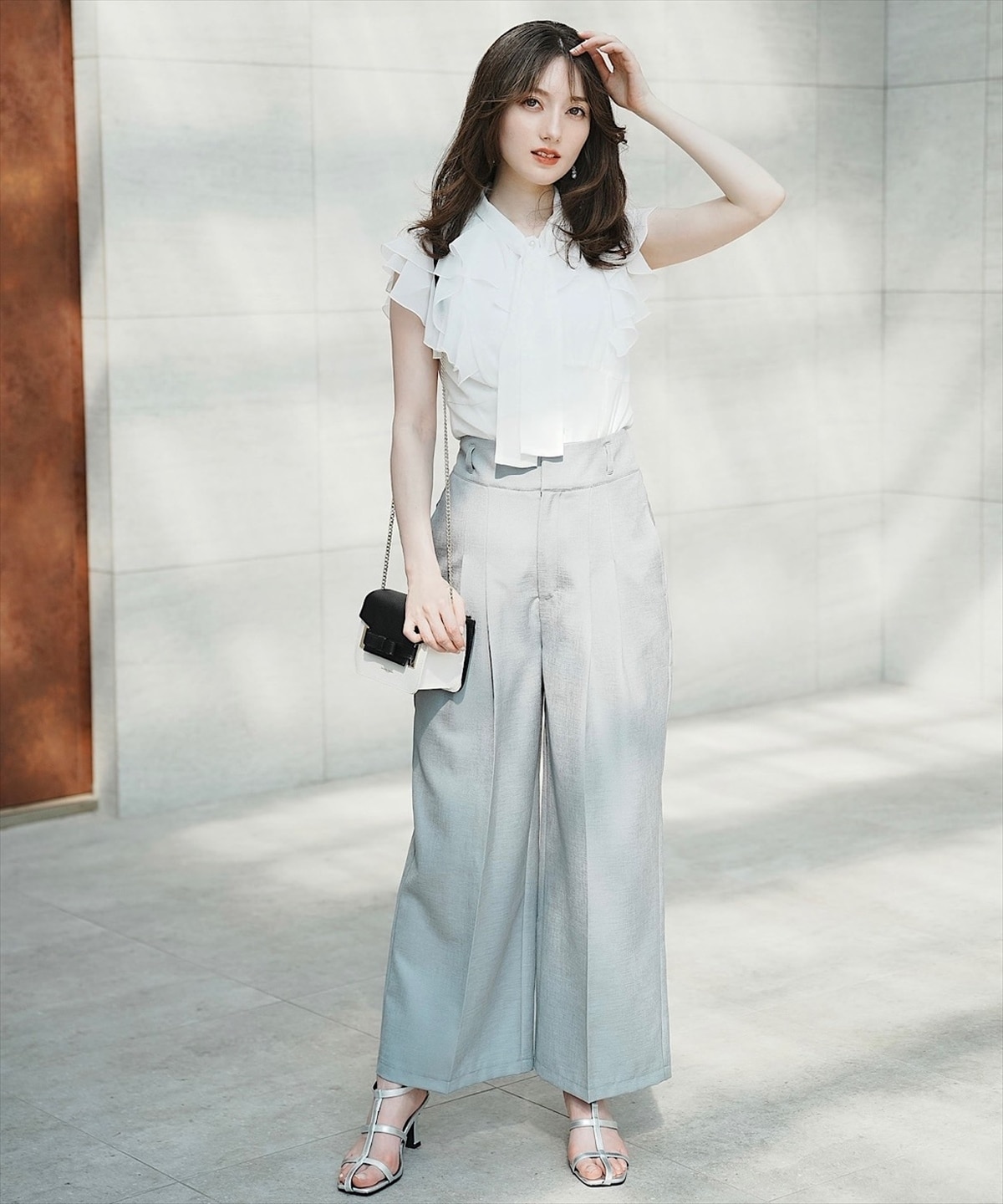 ツータック美シルエットワイドパンツ