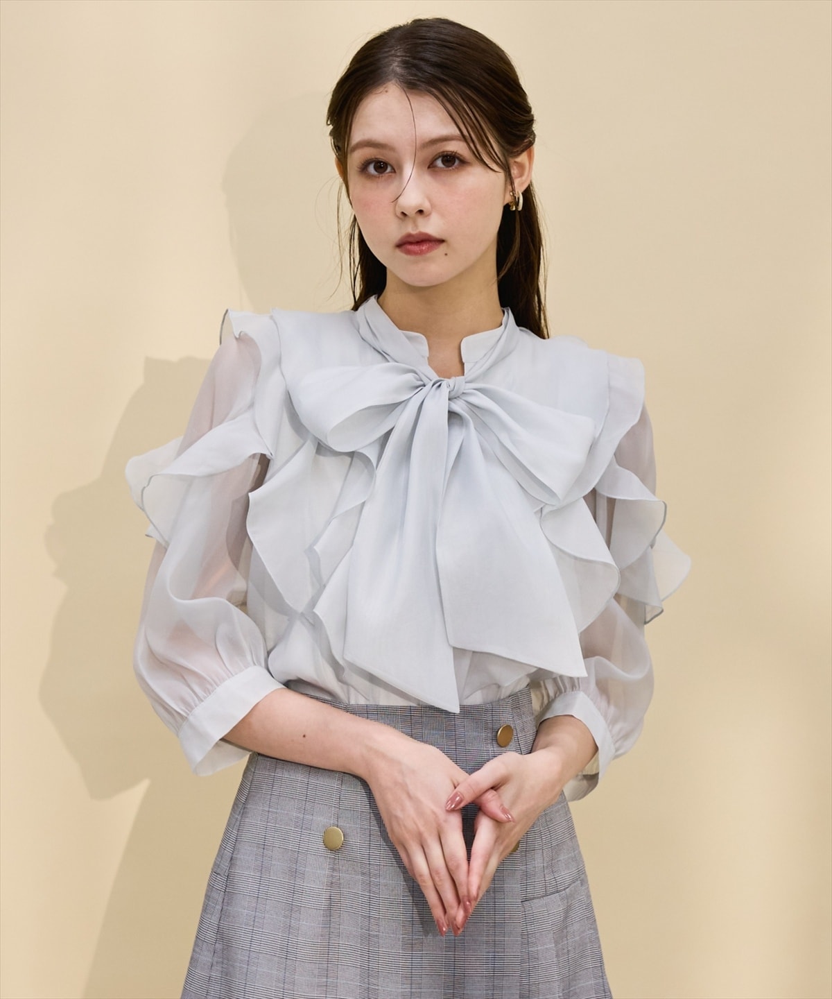 シアービッグリボンフリルブラウス