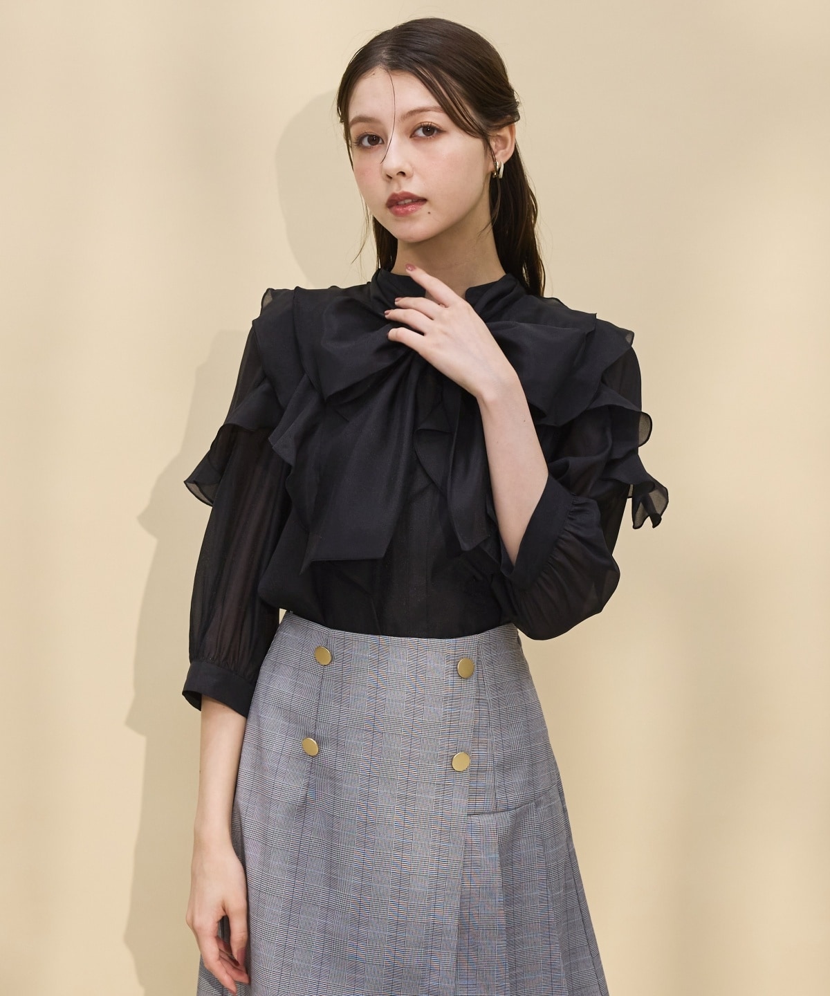 シアービッグリボンフリルブラウス