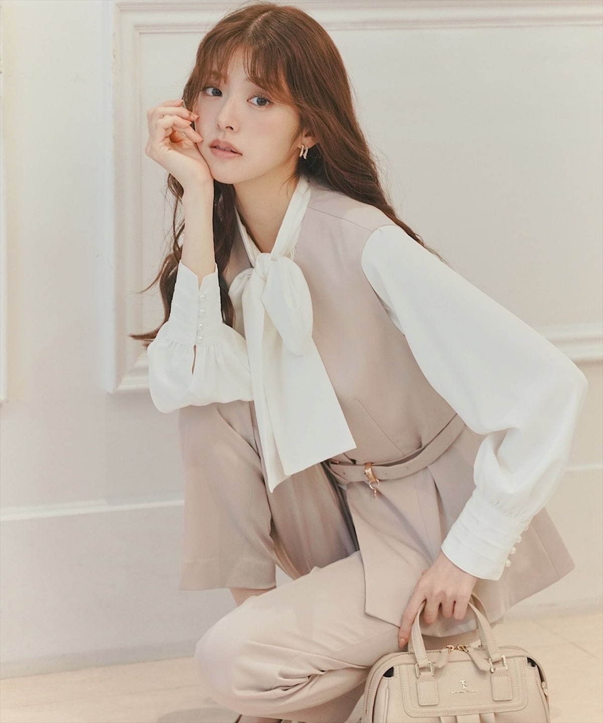 ベルテッドペプラムジレ