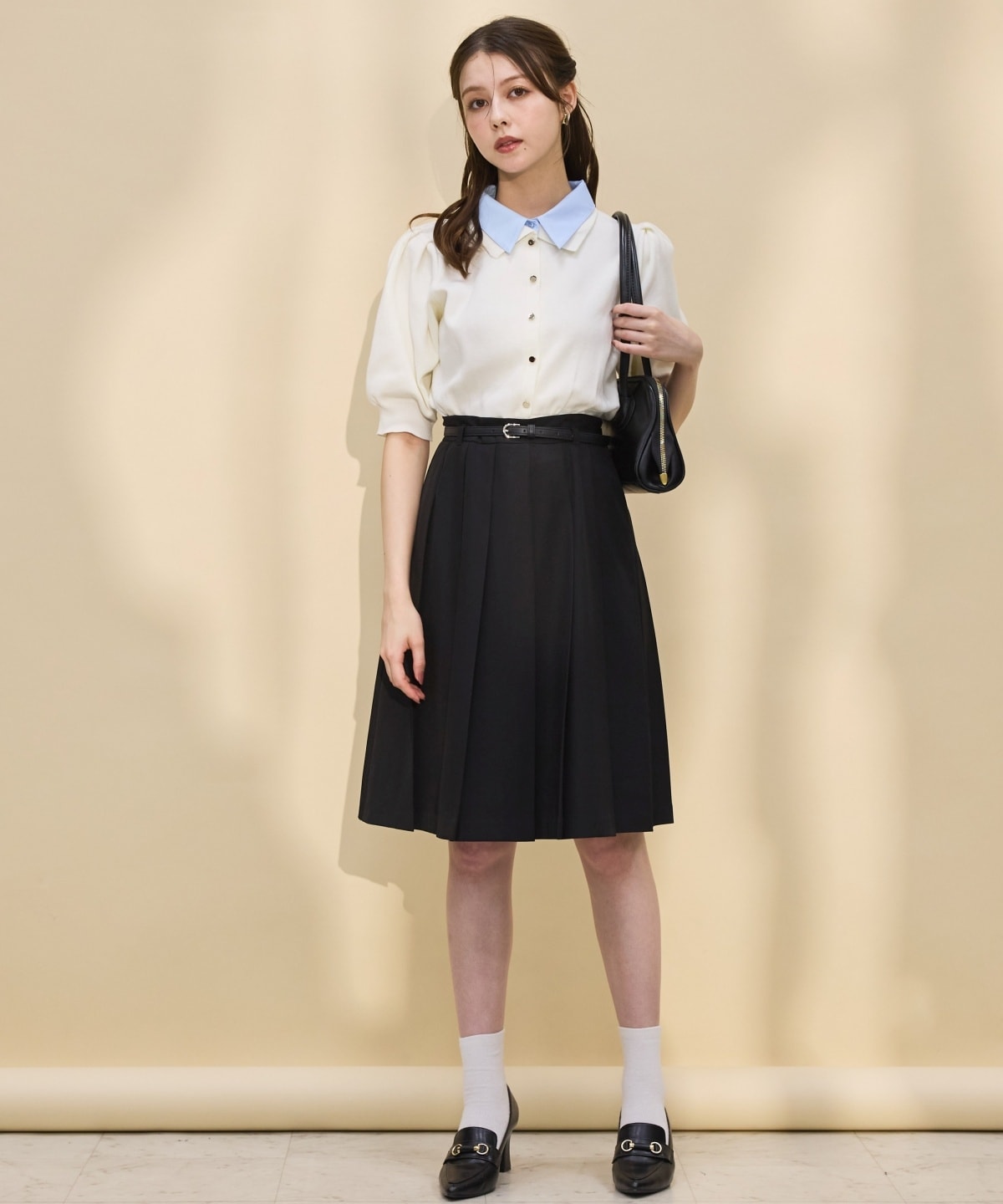 ベルト付きミディ丈プリーツスカート