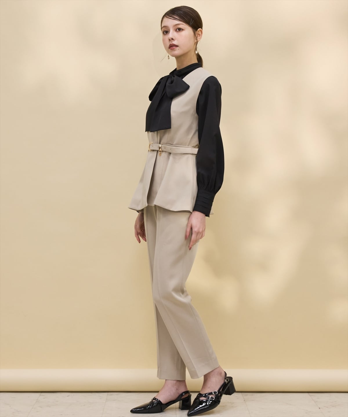 ベーシックテーパードパンツ