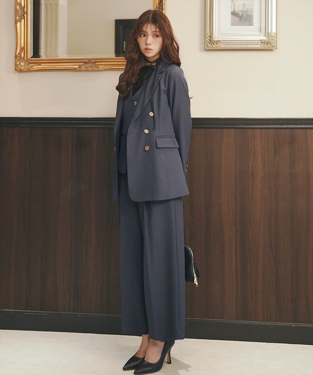 極美品 ノーブル 23AW ウールミルドピークドラペルジャケット 紺ブレ 金釦 10/20(Mon)再入荷】金ボタンノーブルピークドラペルジャケット(M