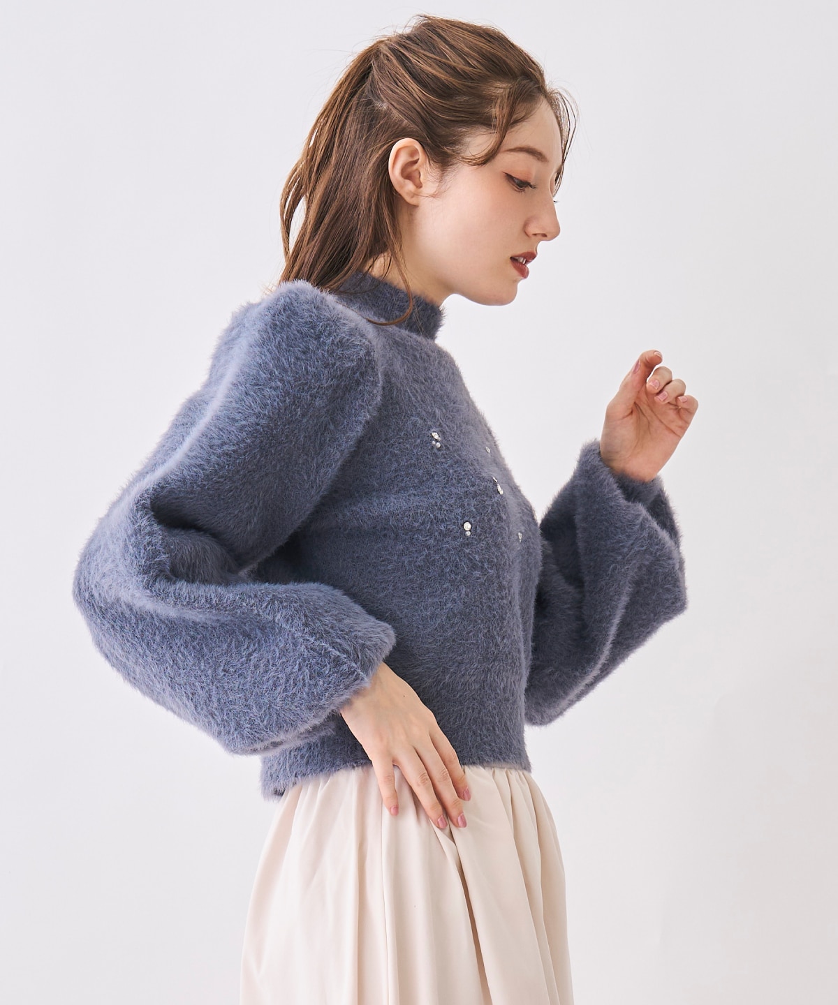 【NEW YEAR SPECIAL ITEM】ビジューハイネックシャギーニット