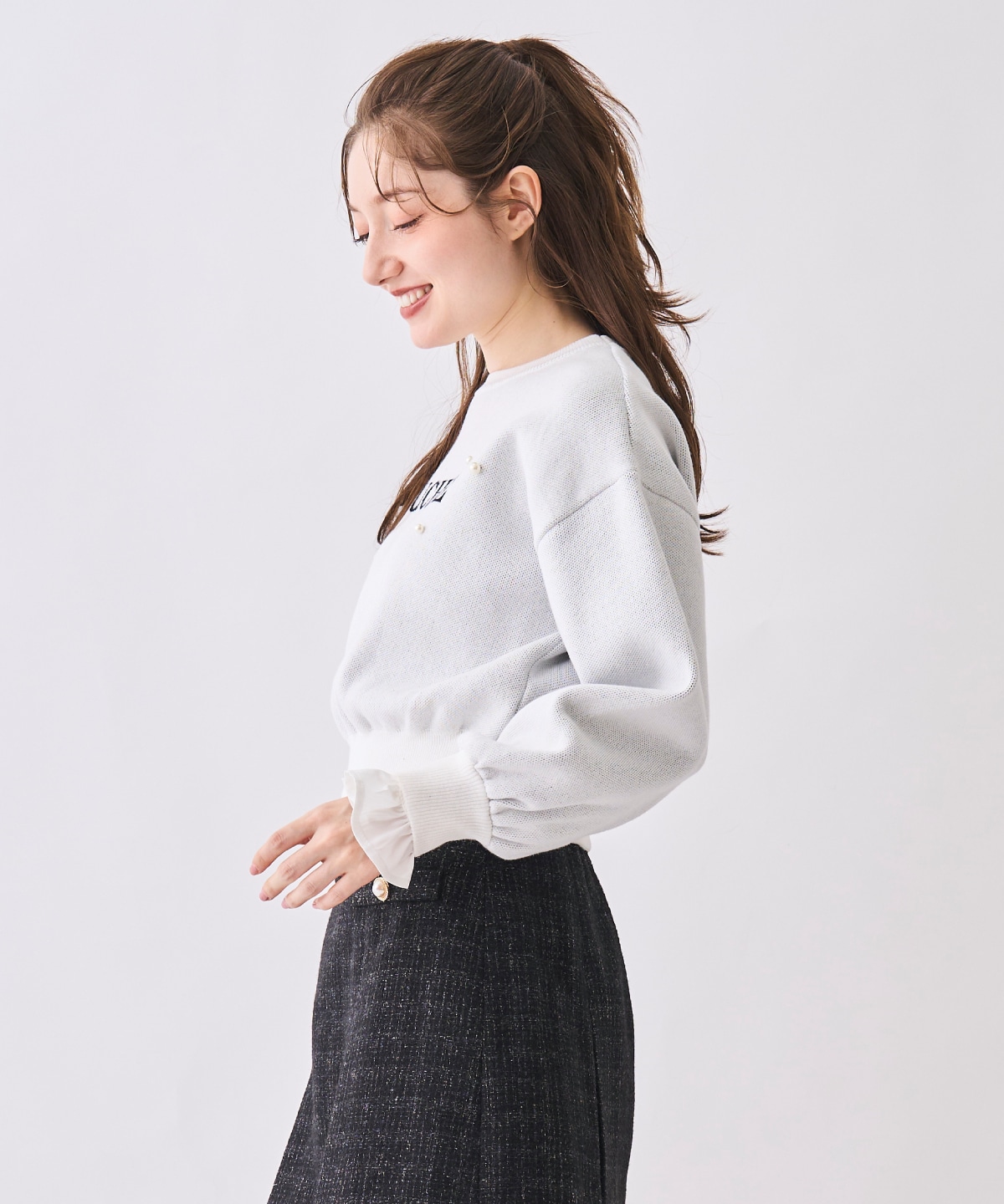 【12/5(Fri)予約開始】フリル袖ロゴニット