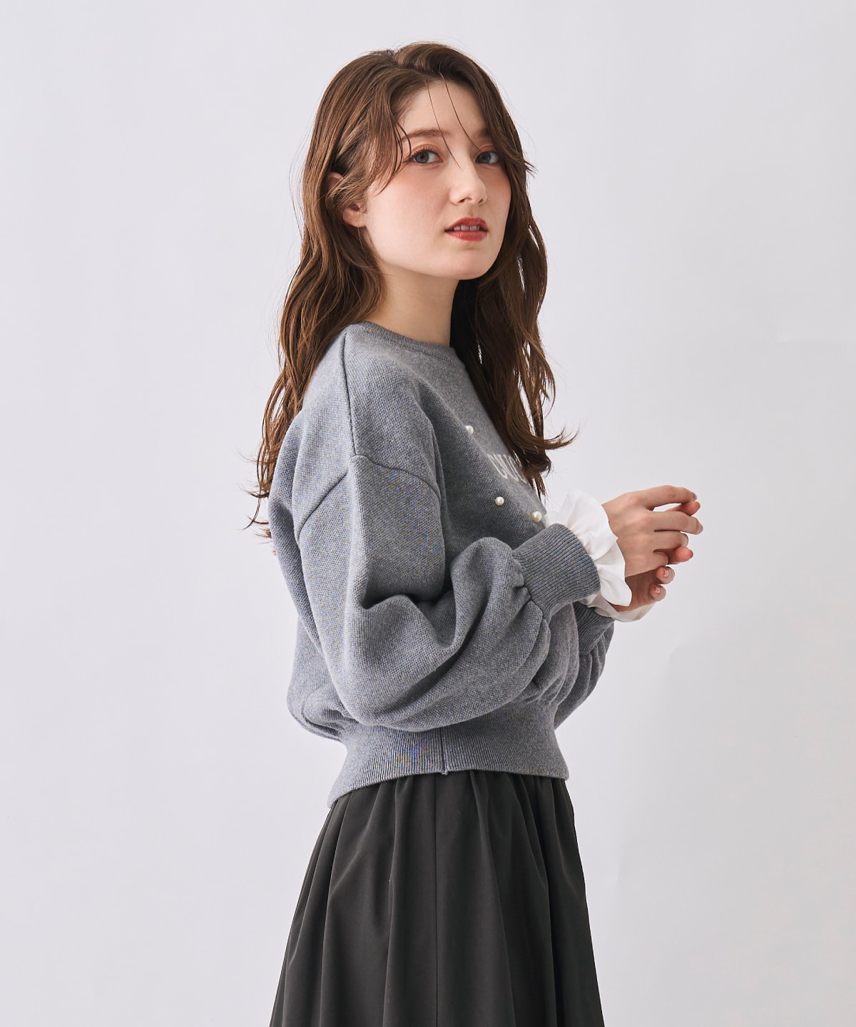 【12/5(Fri)予約開始】フリル袖ロゴニット