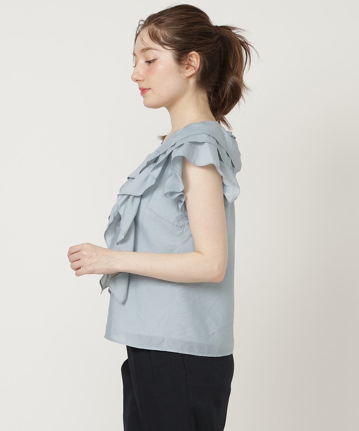 【5/14(Thu)予約開始】ラッフルフリルブラウス