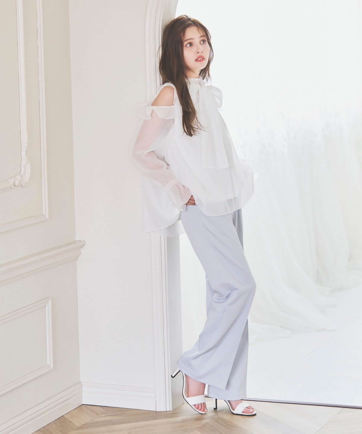 センタープレスストレートパンツ