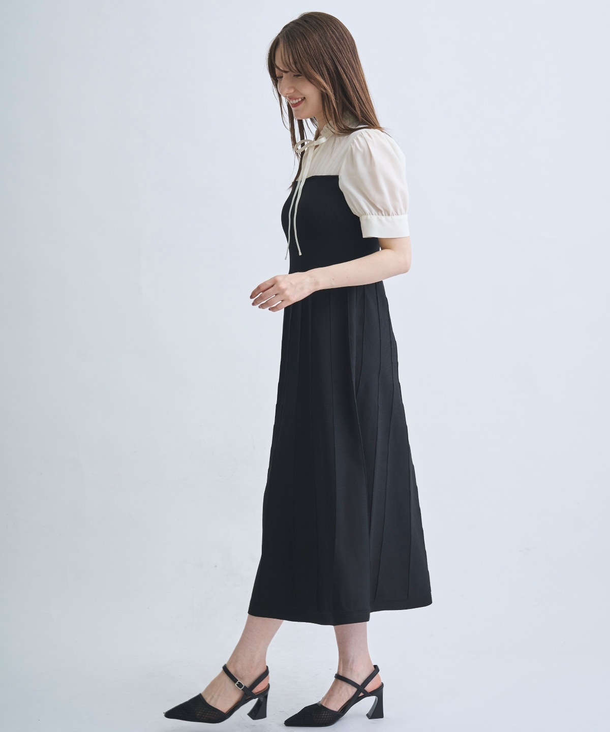 【3/19(Thu)予約開始】フリル衿ニットドッキングワンピース