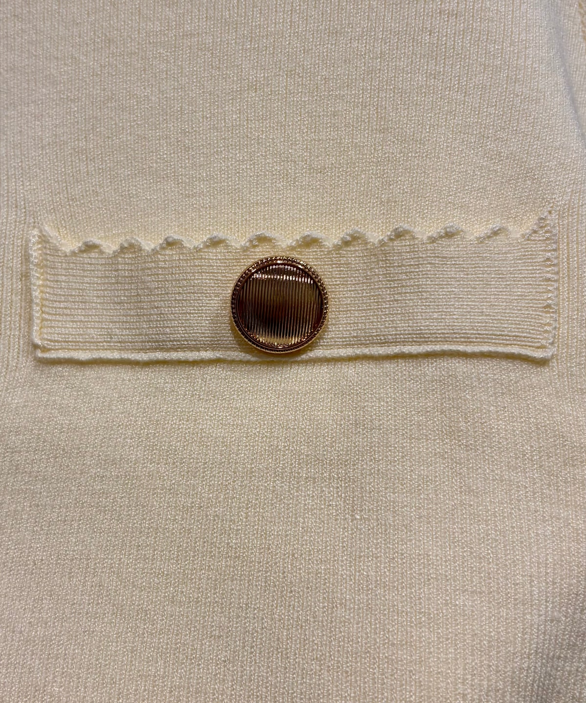 金ボタンスカラップカーディガン