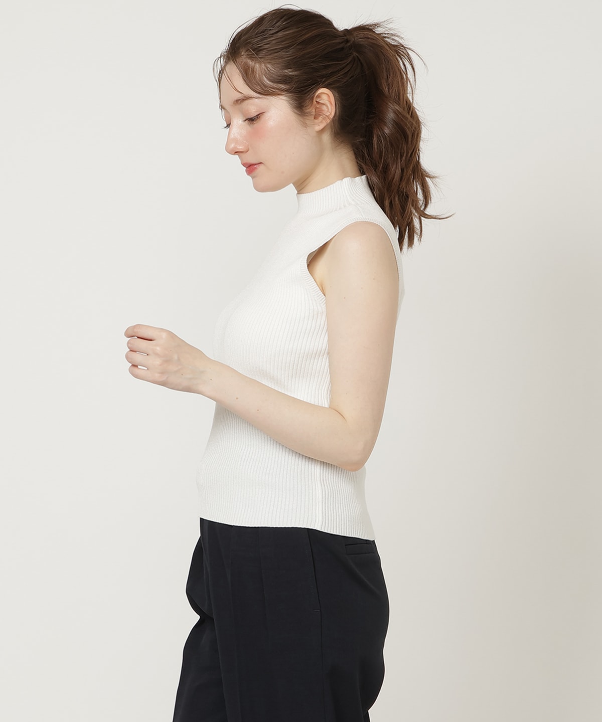 【5/8(Fri)発売】ノースリハイネックラメニット