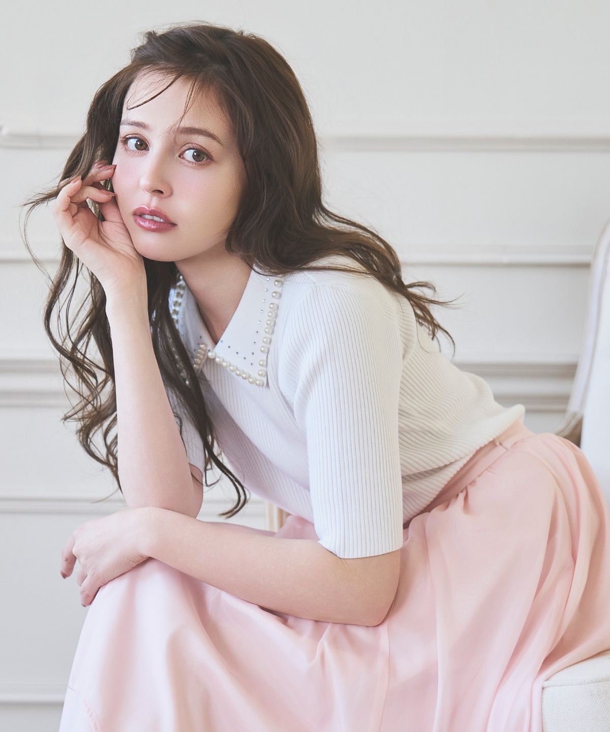 【3/19(Thu)発売】ビジューパールトリミングリブニット