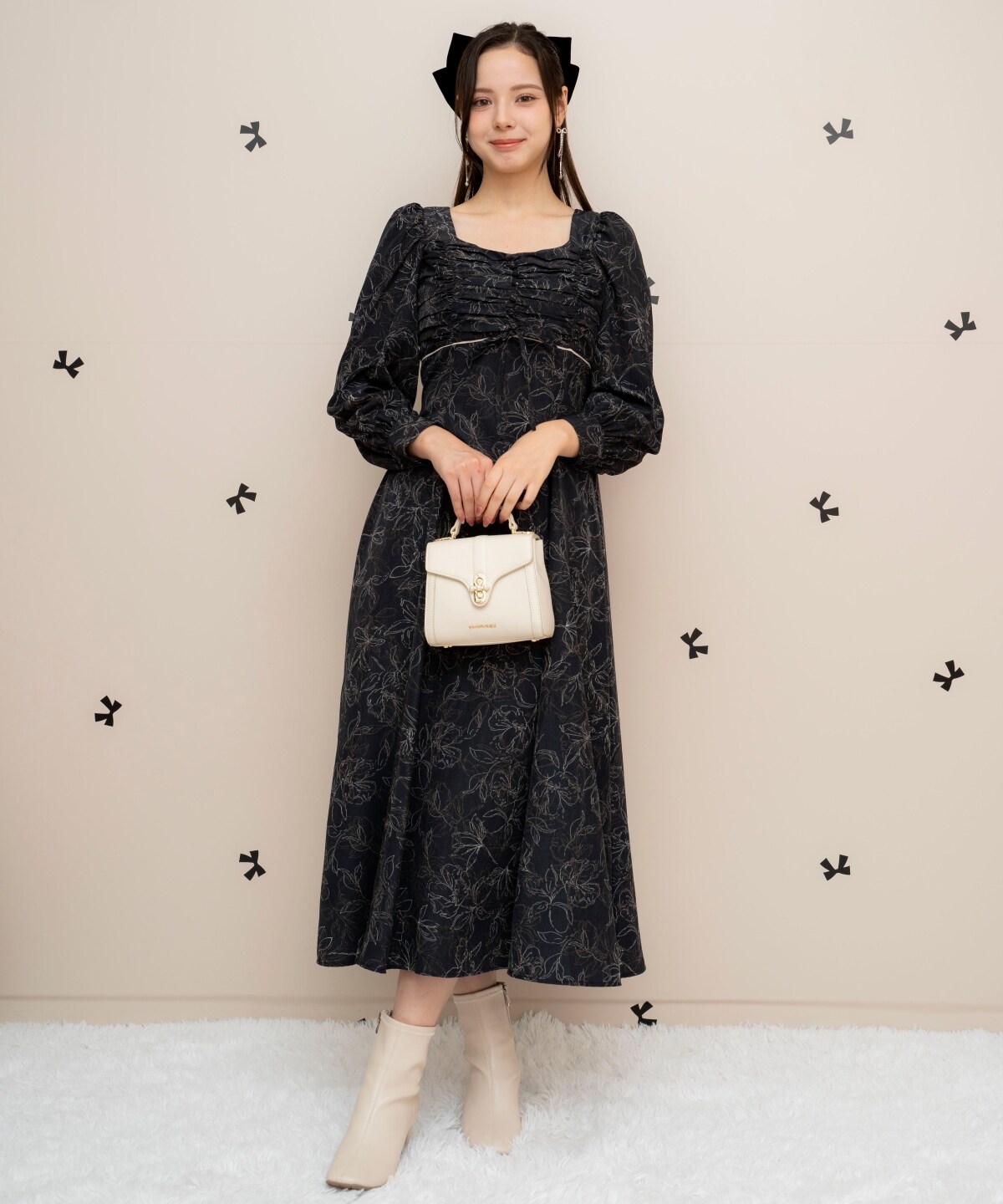 フラワープリントギャザーフレアワンピース