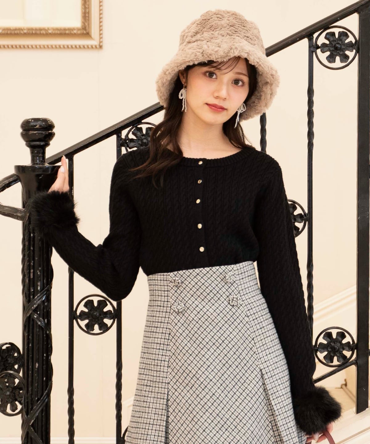 ファーカフスケーブルカーディガン