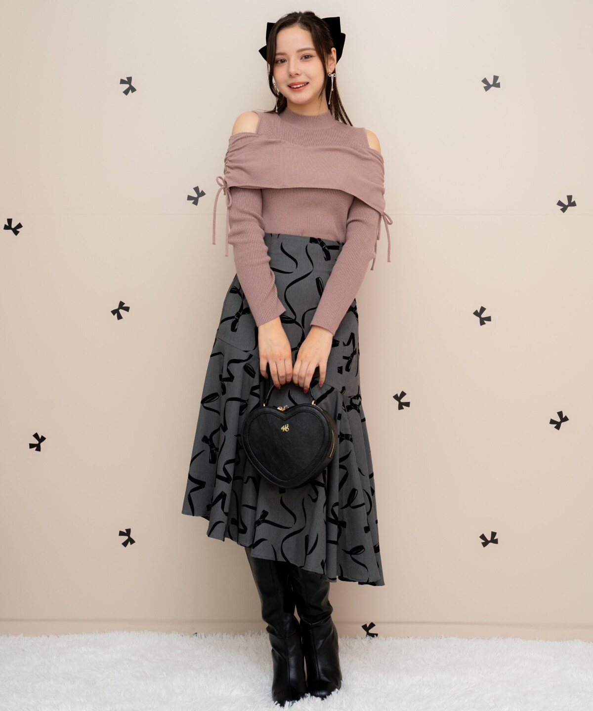 ギャザーリボンオフショルニット