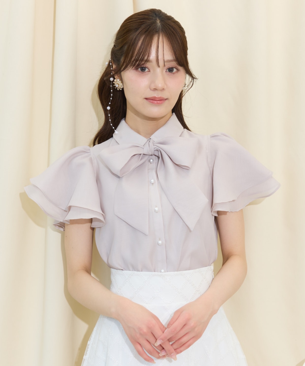 フレアスリーブリボンタイブラウス