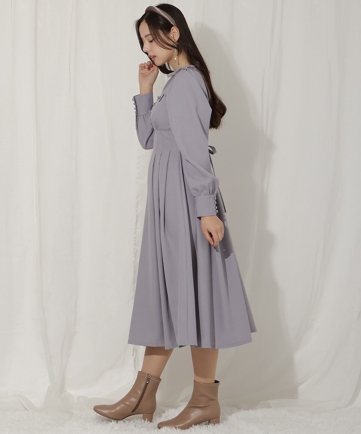 ショルダーリボンタックフレアワンピース