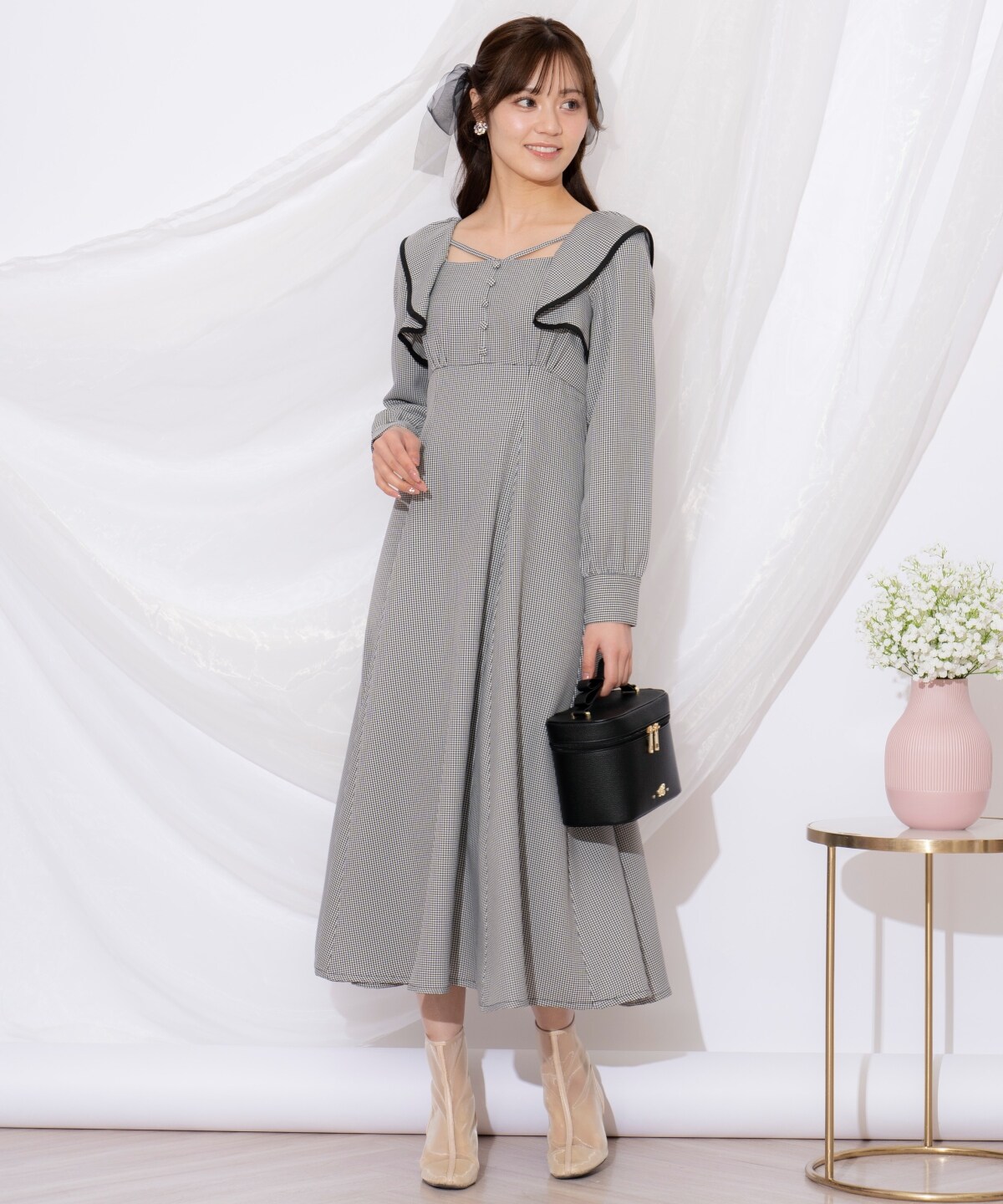 配色パイピングフリルワンピース