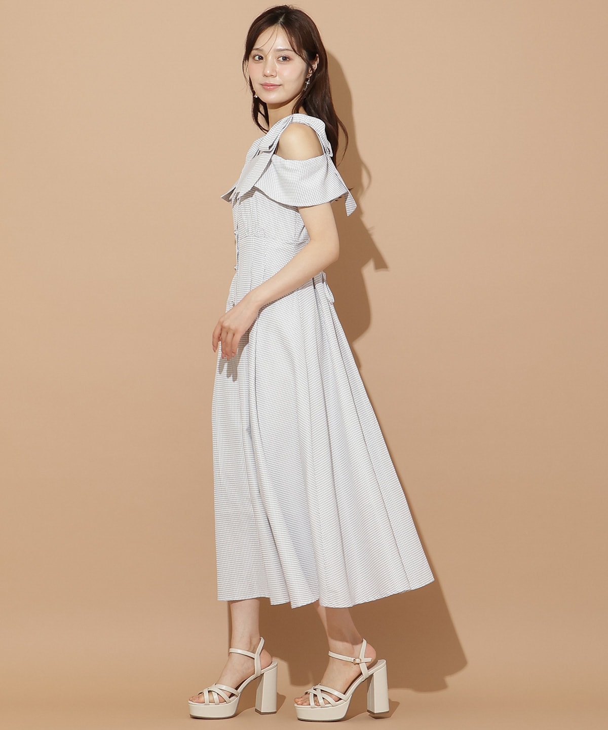 リボンストラップオフショルシャツワンピース