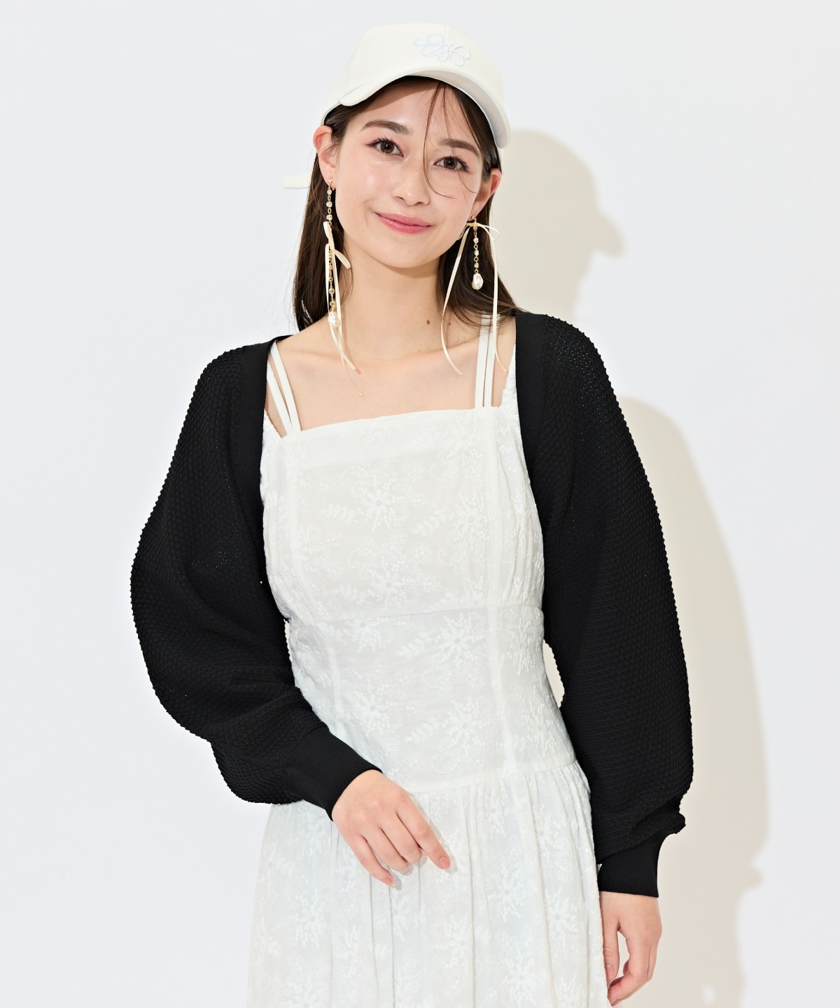 ショート丈柄編みボレロ