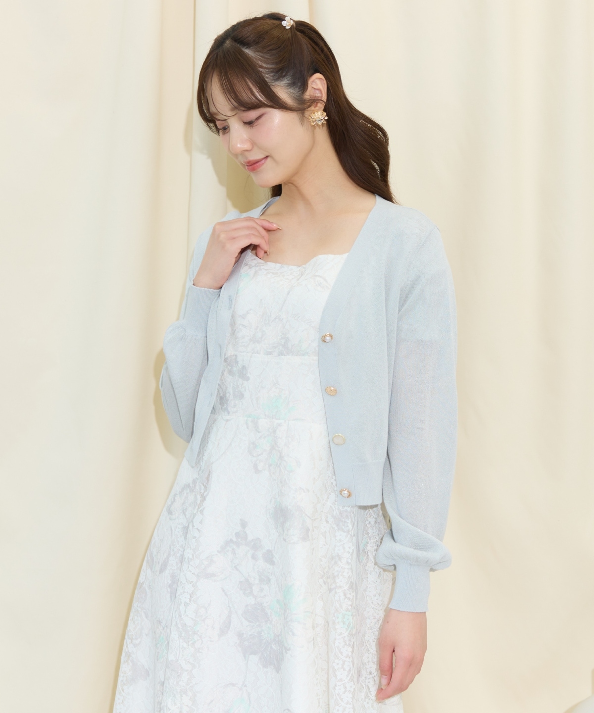 アソートボタンシアーカーディガン