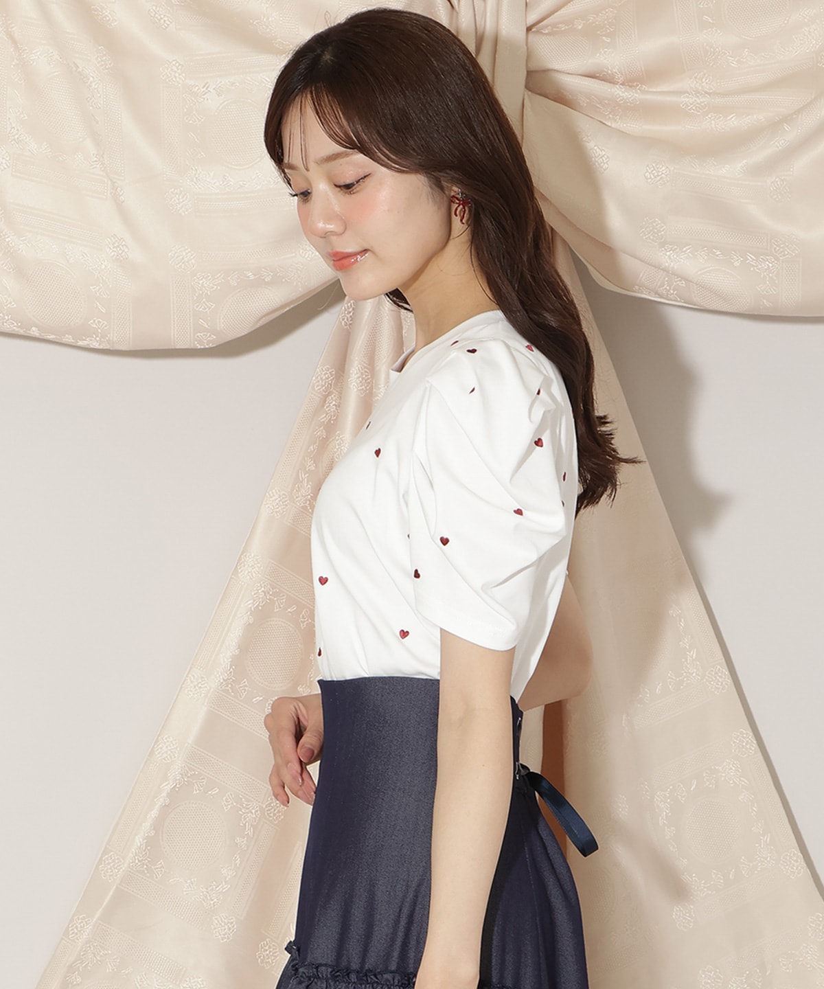 ハート刺繍タックスリーブTシャツ