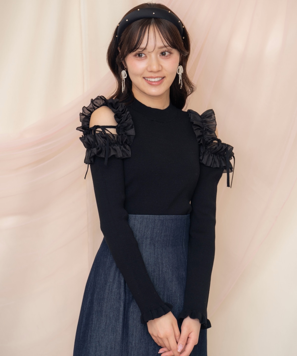 フリルショルダーリブニット