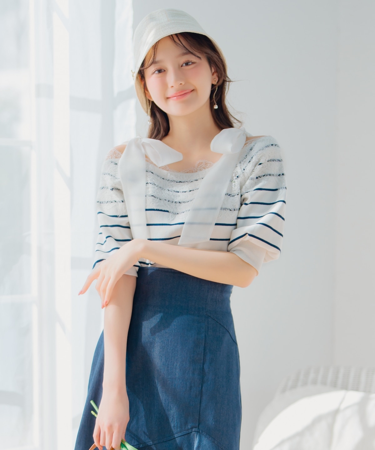 レーストリミング肩リボンニット