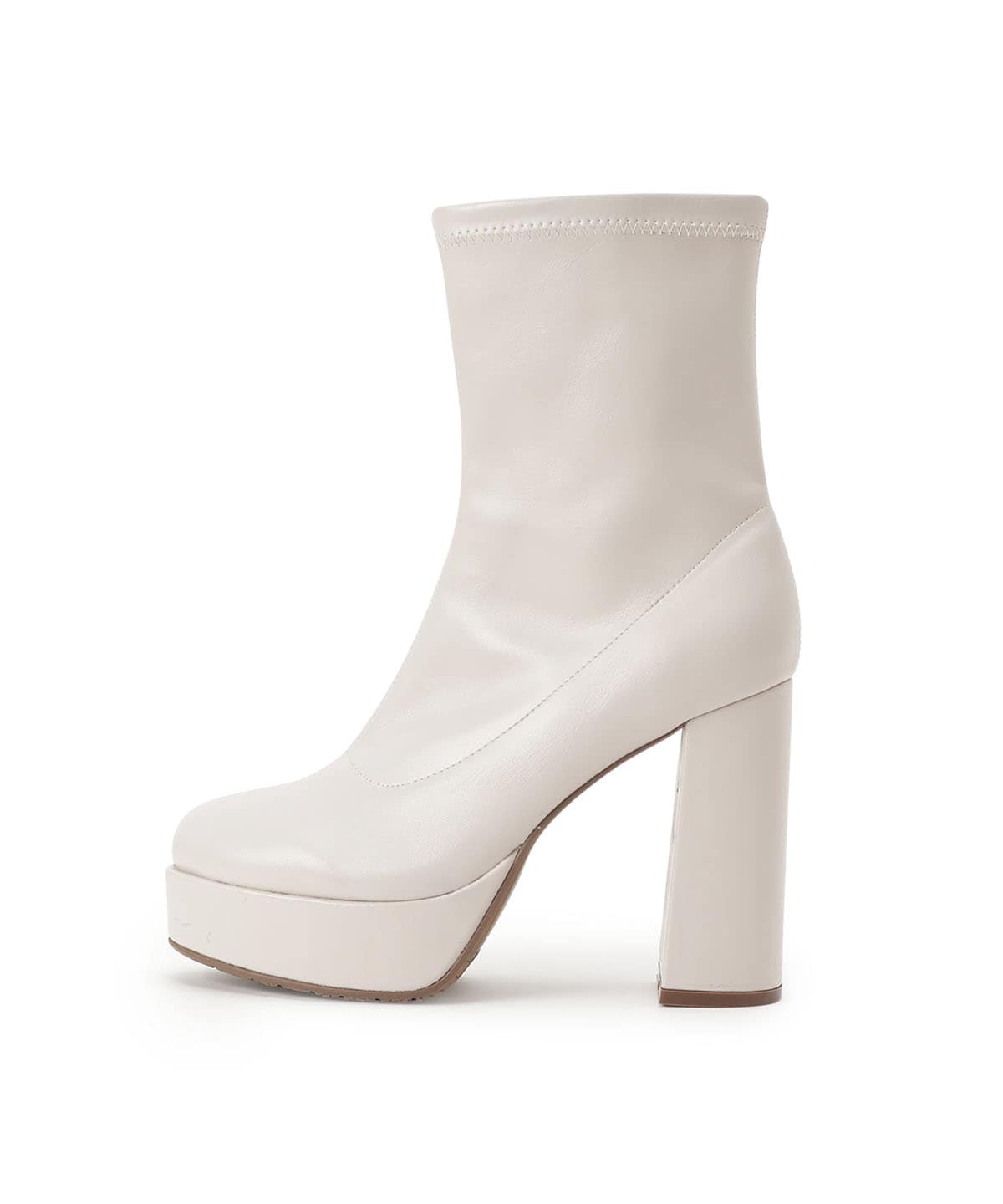 厚底ショートブーツ