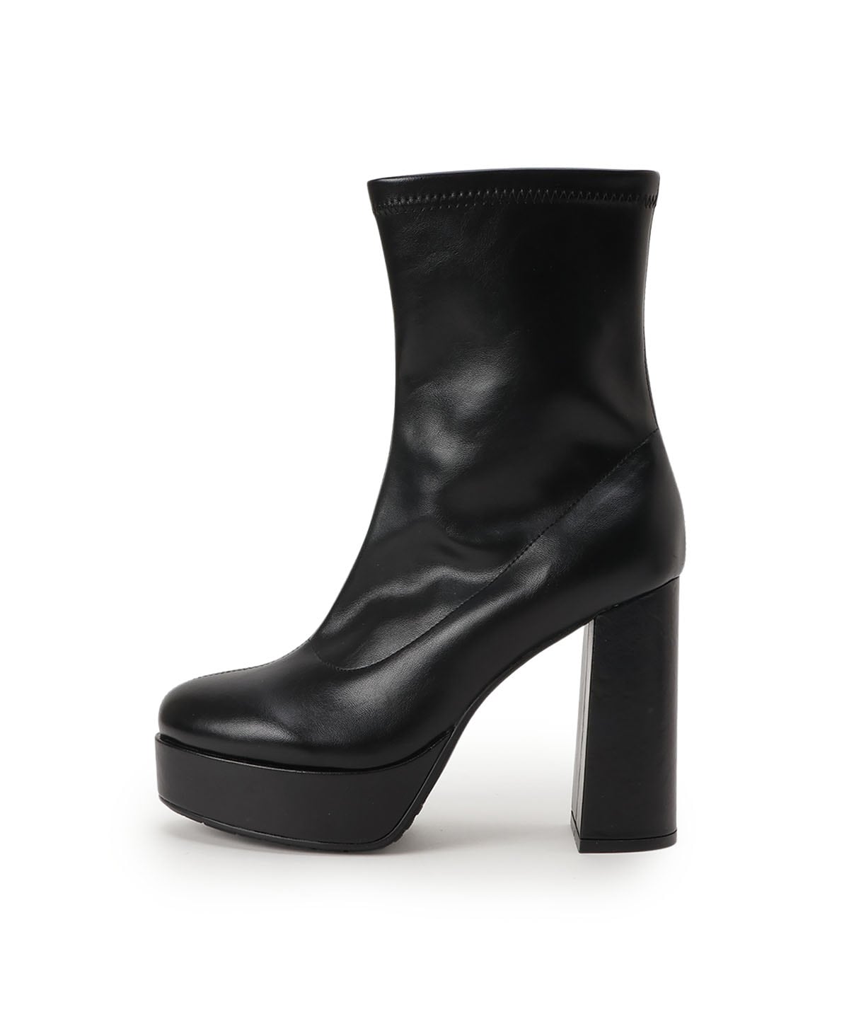 厚底ショートブーツ