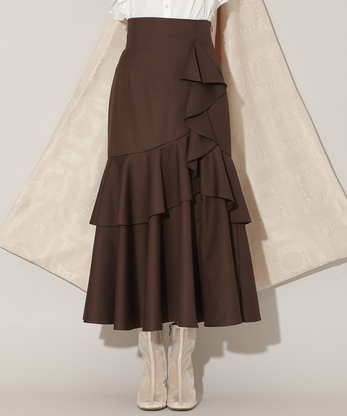 ラッフルティアードヘムスカート