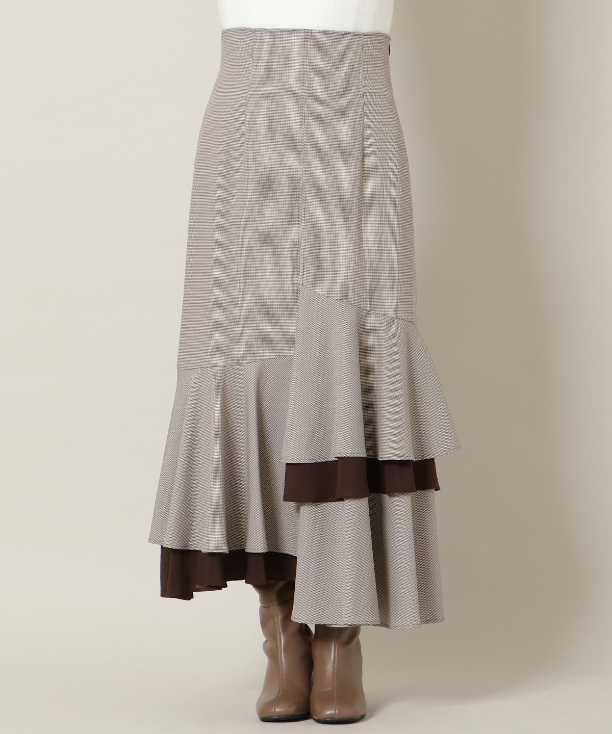 アシンメトリーレイヤードヘムスカート