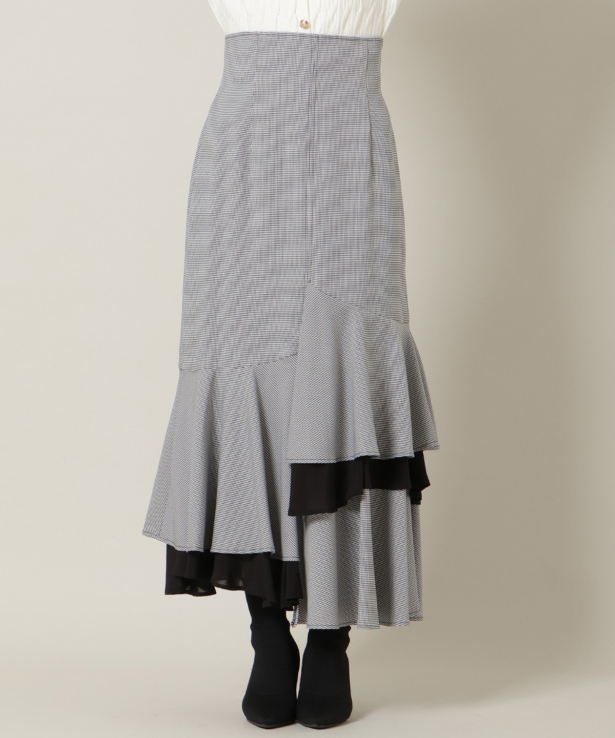 アシンメトリーレイヤードヘムスカート