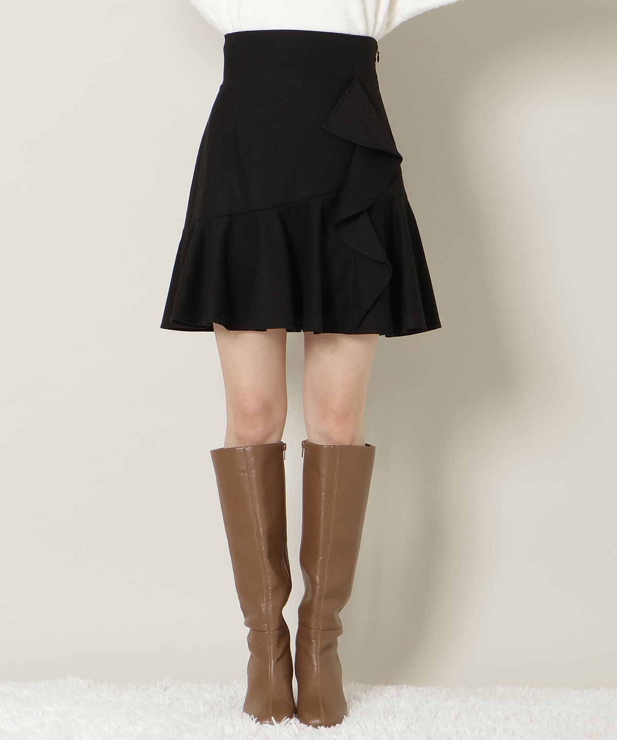 アシメラッフルフリルミニスカート