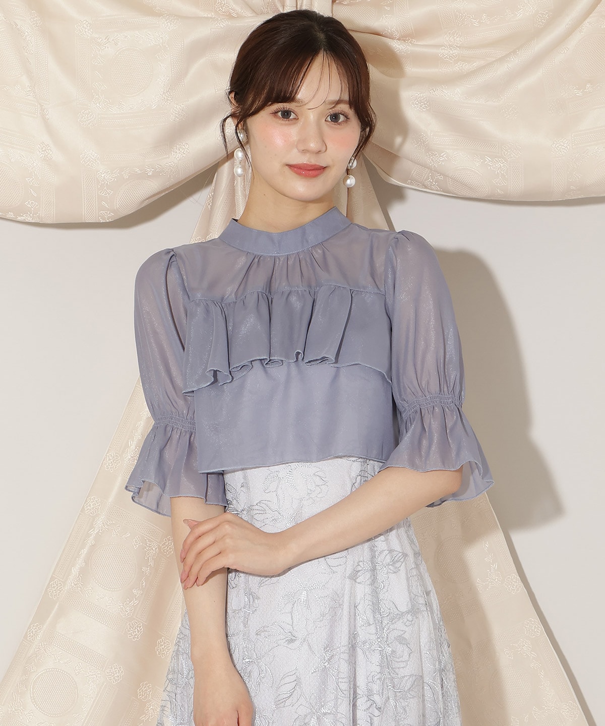 フリル切り替えシフォンブラウス