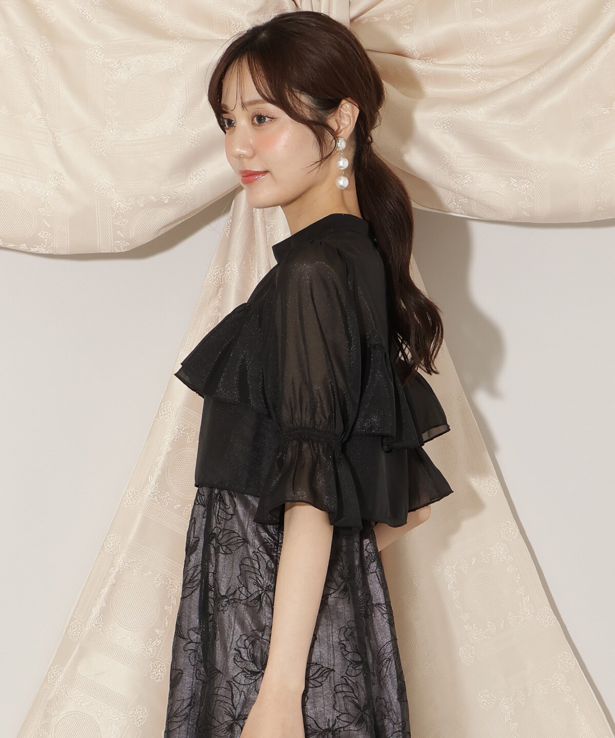 【再入荷予約受付中】フリル切り替えシフォンブラウス