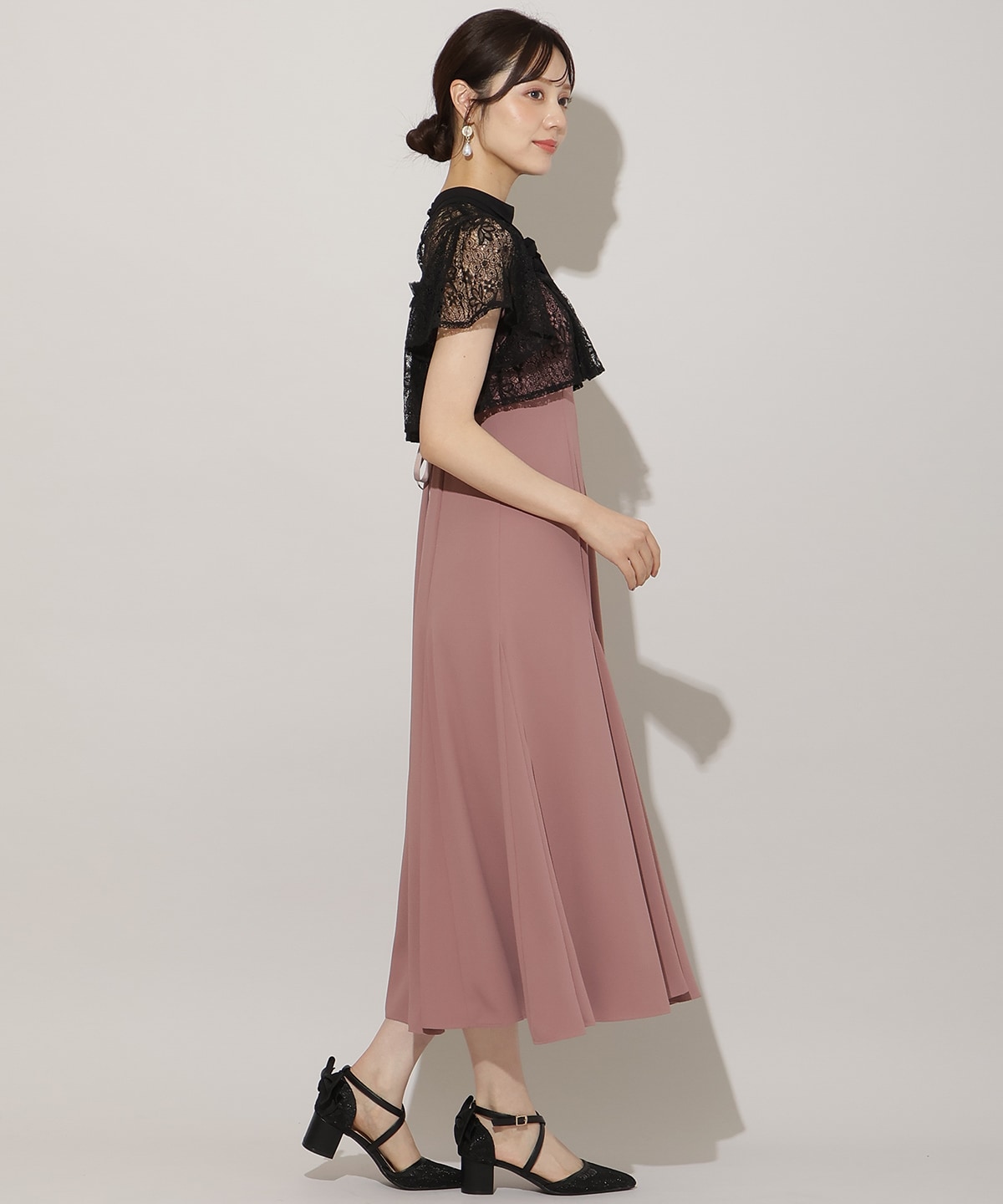 タックリボンレースブラウス×バックレースアップワンピース