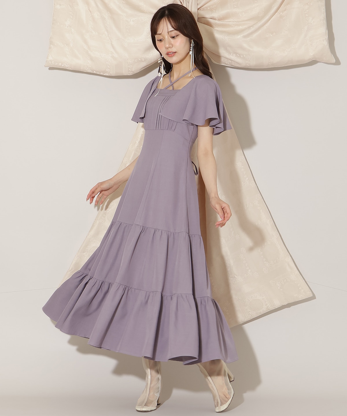 フレアースリーブティアードワンピース