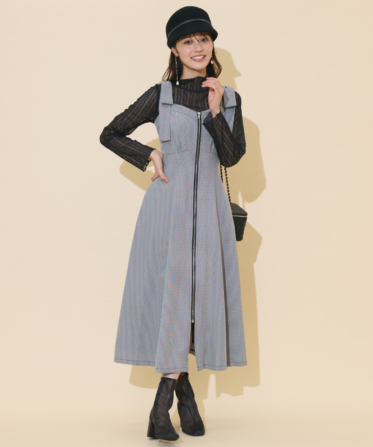 ショルダーリボンフロントZIPワンピース