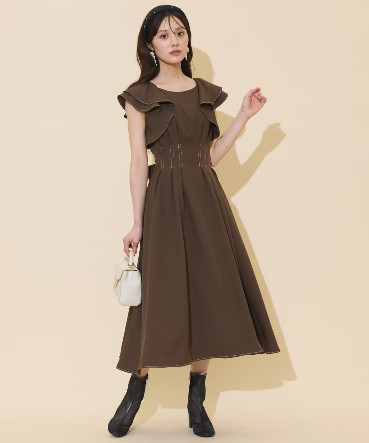 ラッフルスリーブバックリボンワンピース