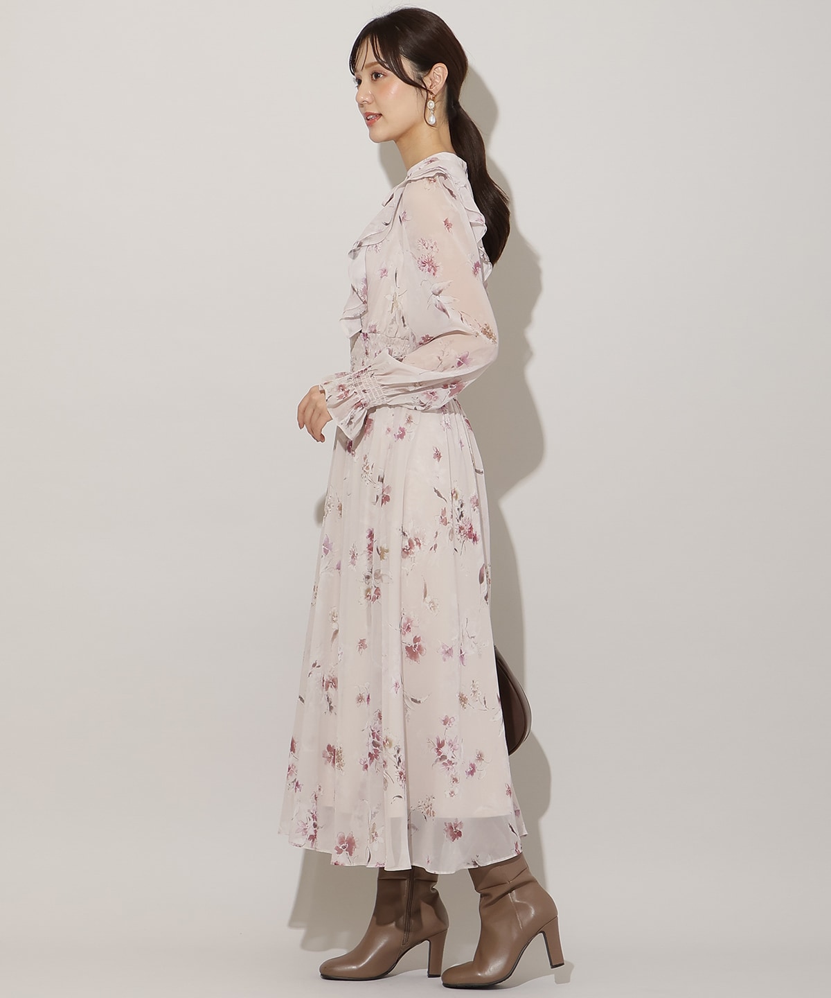 フラワープリントウエストシャーリングワンピース