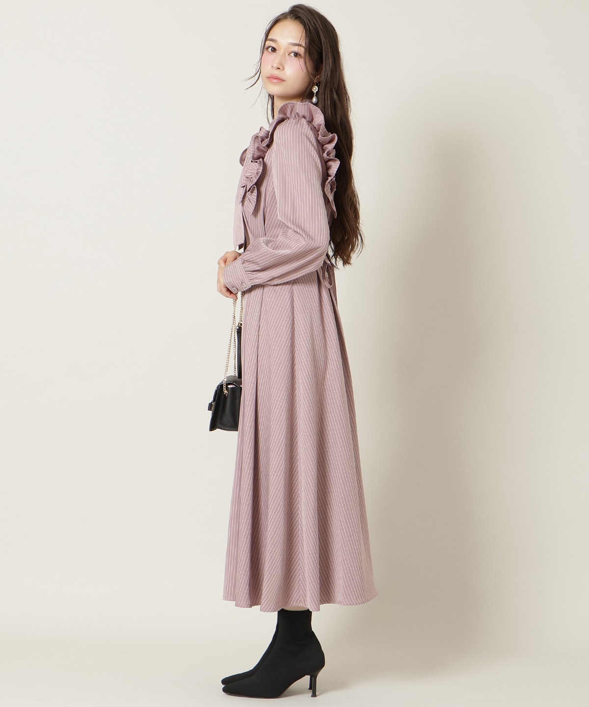 ショルダーフリルリボンタイシャツワンピース