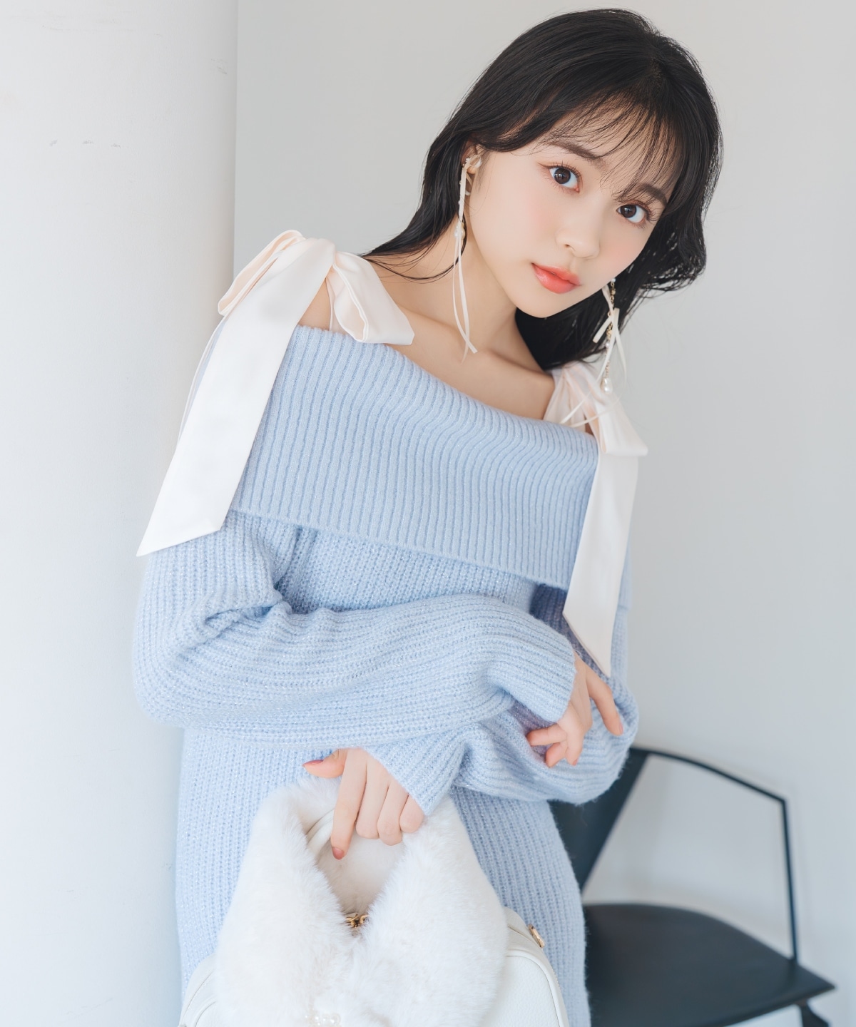 リボンショルダーオフショルニットワンピース