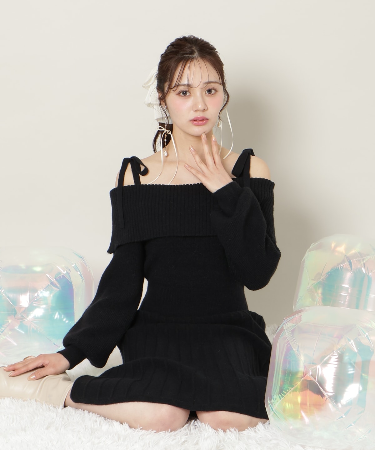 【12/18(thu) 12時予約スタート】オープンショルダープリーツニットOP