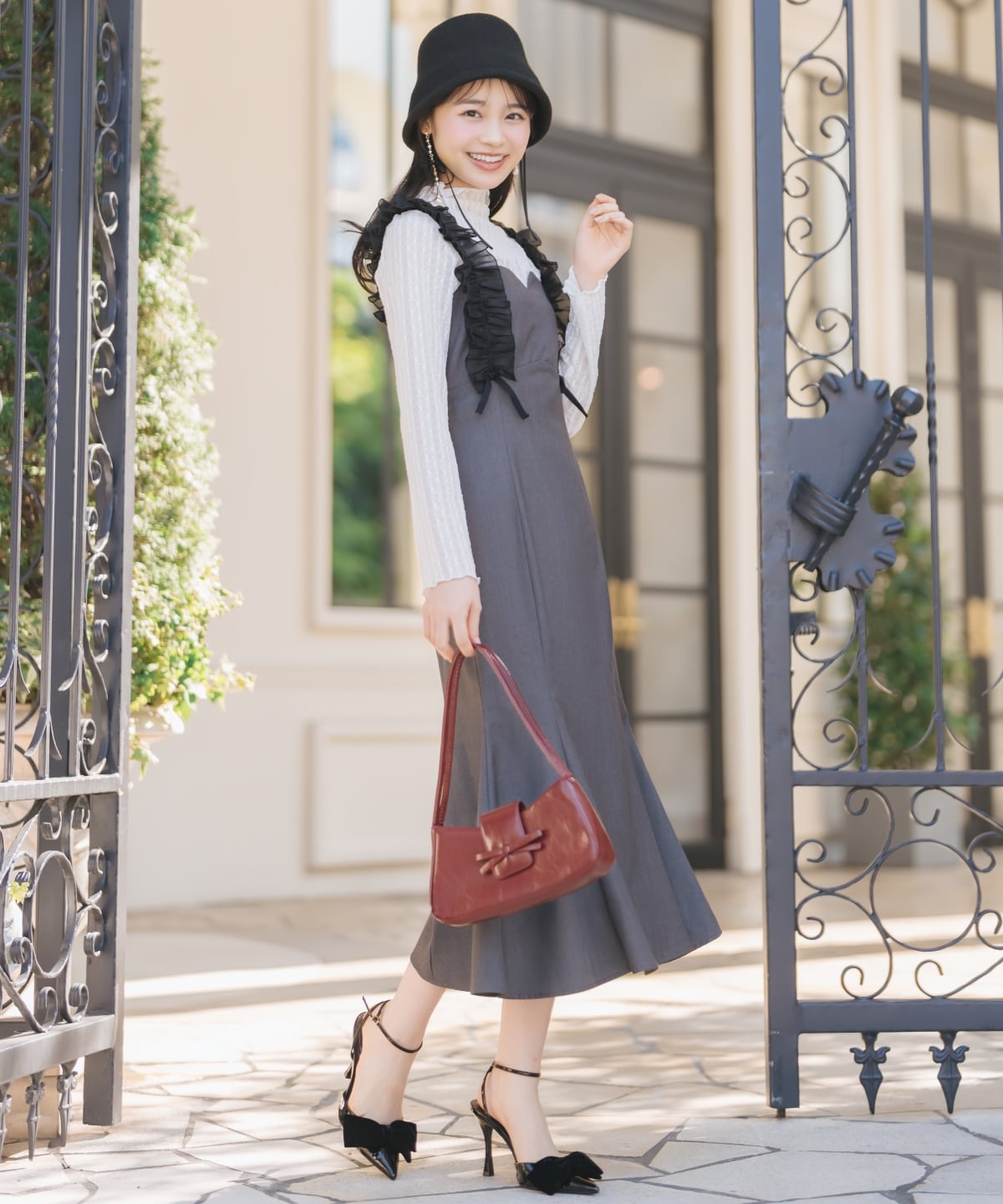 フリルショルダーマーメイドワンピース