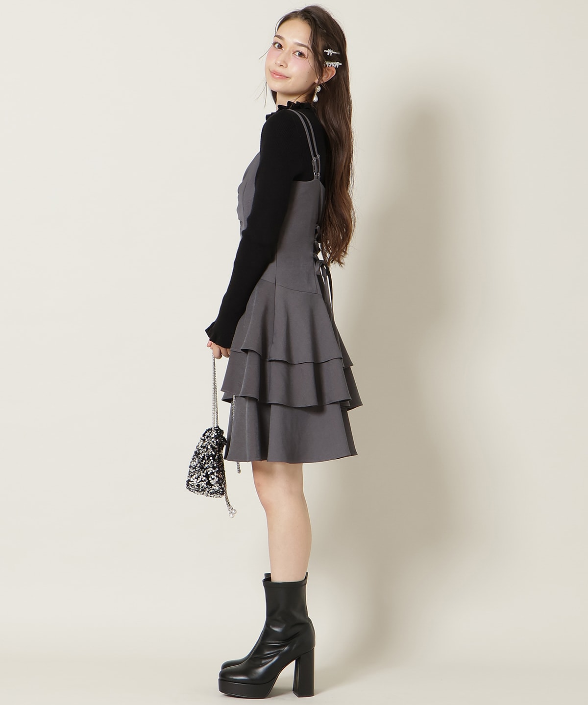 ダブルストラップアシンメトリーワンピース