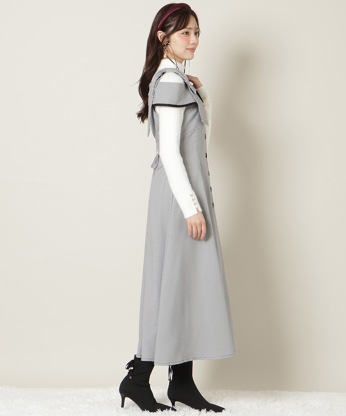 アシンメトリーリボンショルダーワンピース